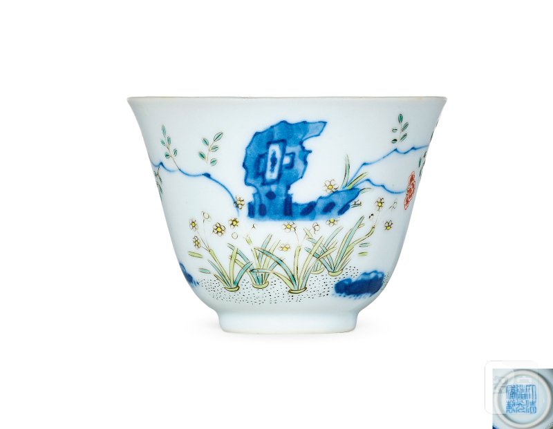 清道光 青花五彩洞石水仙图杯